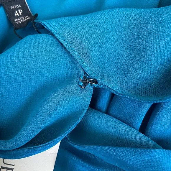 NWT Banana Republic PETITE SATIN WIDE-LEG CROPPED JUMPSUIT Size 4P - Picture 4 of 7